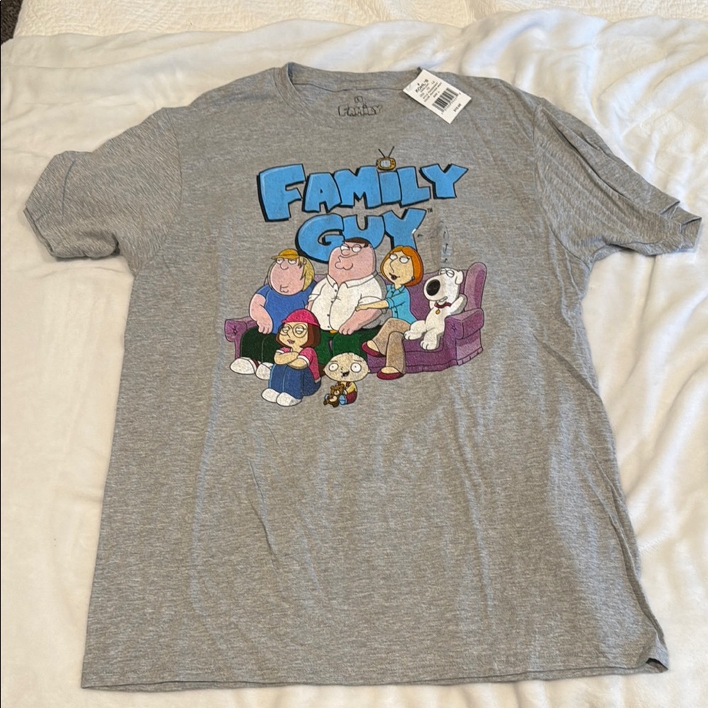 Kohl's Gray Short Sleeve Tee with Family Guy Graphic